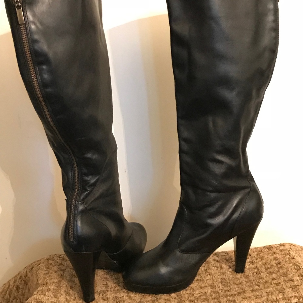 Colin Stuart Black Leather Zip Up Heeled Boots 10B